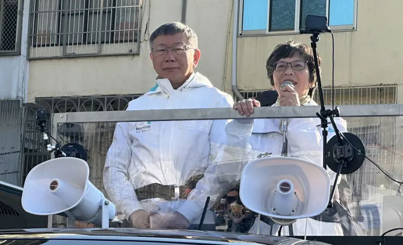 ▲柯文哲今陪民眾黨中一選區候選人蔡壁如車隊掃街。(圖/記者顏幸如攝,2024.01.06)