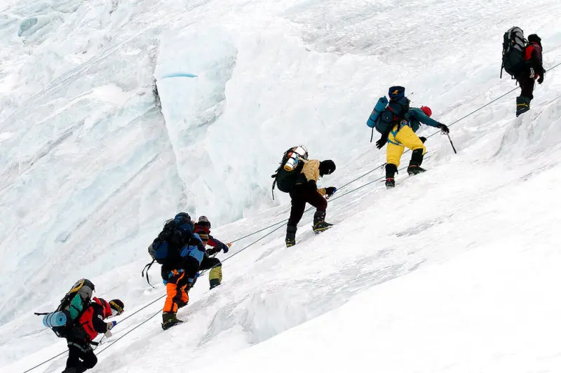 ▲在冬季的喜馬拉雅山相當寒冷、危險，不過也有人特別選擇此時避開人潮前往攀登。（圖／美聯社／達志影像）