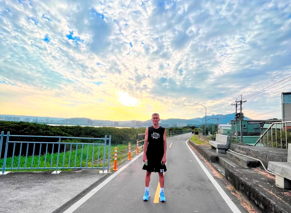 ▲不只跑步，球評李亦伸還要控制飲食、自律運動。（圖／李亦伸提供）