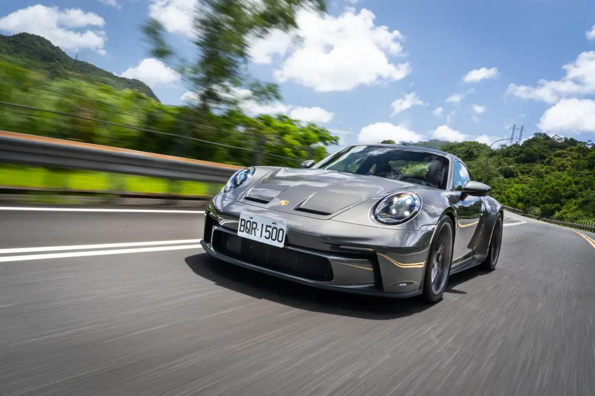 ▲收放之間，Porsche 911 GT3 with Touring Package 重新解構旅行的意義