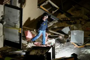 影／德州知名飯店爆炸21傷！傷者「滿臉血」坐路邊　疑天然氣釀禍
