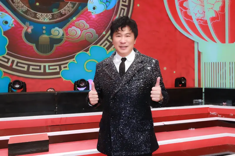 ▲瘦身有成的胡瓜,與陳美鳳一同表演。(圖/民視提供)