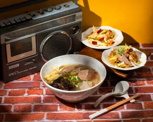 台北遠東香格里拉遠東Café自助餐廳推「眷戀好食光 懷念家鄉味」美食活動,坊間較少見的陝西水盆羊肉、陝西刀削牛肉麵也有。(圖/台北遠東香格里拉提供) ▲台北遠東香格里拉遠東Café自助餐廳推「眷戀好食光 懷念家鄉味」美食活動,坊間較少見的陝西水盆羊肉、陝西刀削牛肉麵也有。(圖/台北遠東香格里拉提供)