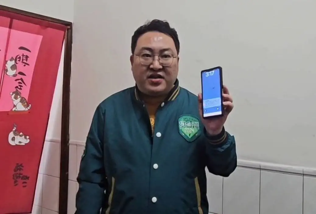 ▲高市議員黃彥毓在接獲家長陳情後，希望學校及警方在發放吉伊燈籠當天必加強巡邏，避免有心人士靠近幼童進行交易。（圖／市議員黃彥毓辦公室提供）