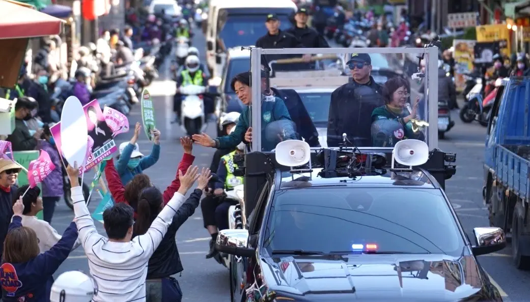 ▲賴清德到彰化陪立委陳素月車隊掃街，受到民眾歡迎。（圖／陳素月提供，2024.01.10）