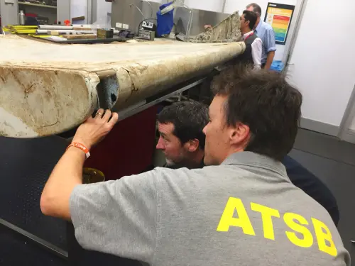 ▲馬航 MH370 客機在從吉隆坡飛往北京的途中失蹤,至今下落不明,被認為是國際民航史上最神秘事件之一。(圖/美聯社/達志影像) ▲馬航 MH370 客機在從吉隆坡飛往北京的途中失蹤,至今下落不明,被認為是國際民航史上最神秘事件之一。(圖/美聯社/達志影像)