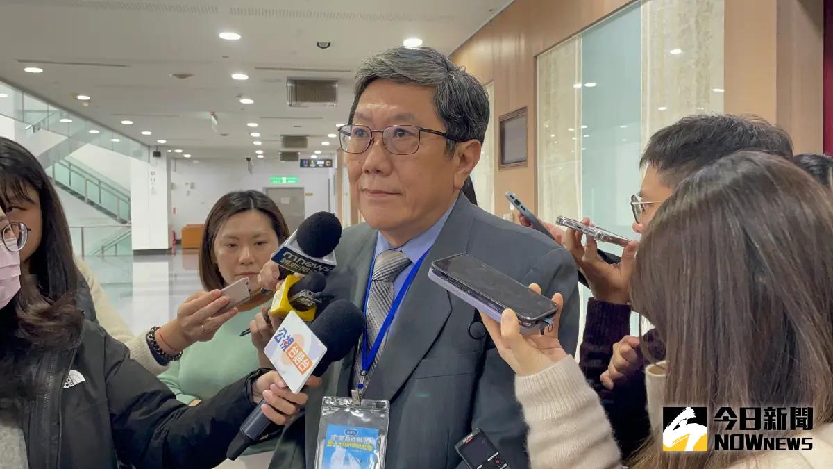 ▲台灣疫苗推動協會榮譽理事長李秉穎表示，今（2024）年的流感疫情高峰應不會超過往年。（圖／記者林志怡攝，2024.01.10）