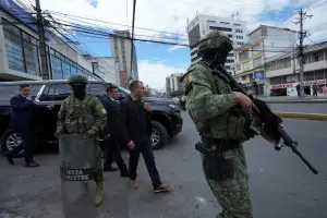 厄瓜多治安崩潰！監獄動亂、獄卒淪人質　總統：國家處於戰爭狀態
