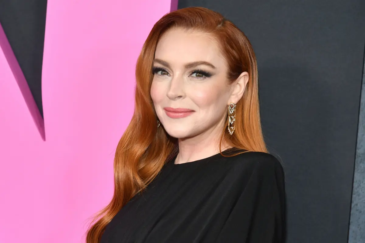 ▲37歲琳賽蘿涵參加《辣妹過招》首映會，外貌被認為快速老化。（圖／美聯社）