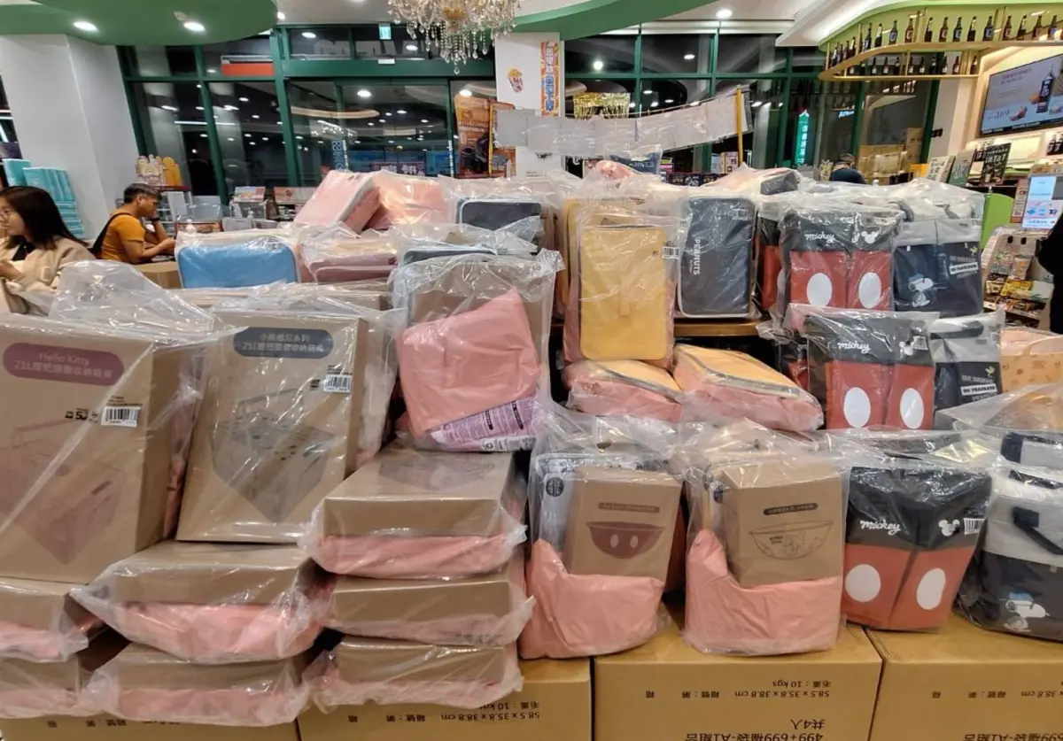 ▲7-11福袋最近全系列開賣，引起熱烈迴響，不少人都搶買行李箱、料理鍋的福袋。（圖/7-11全家新品分享區）