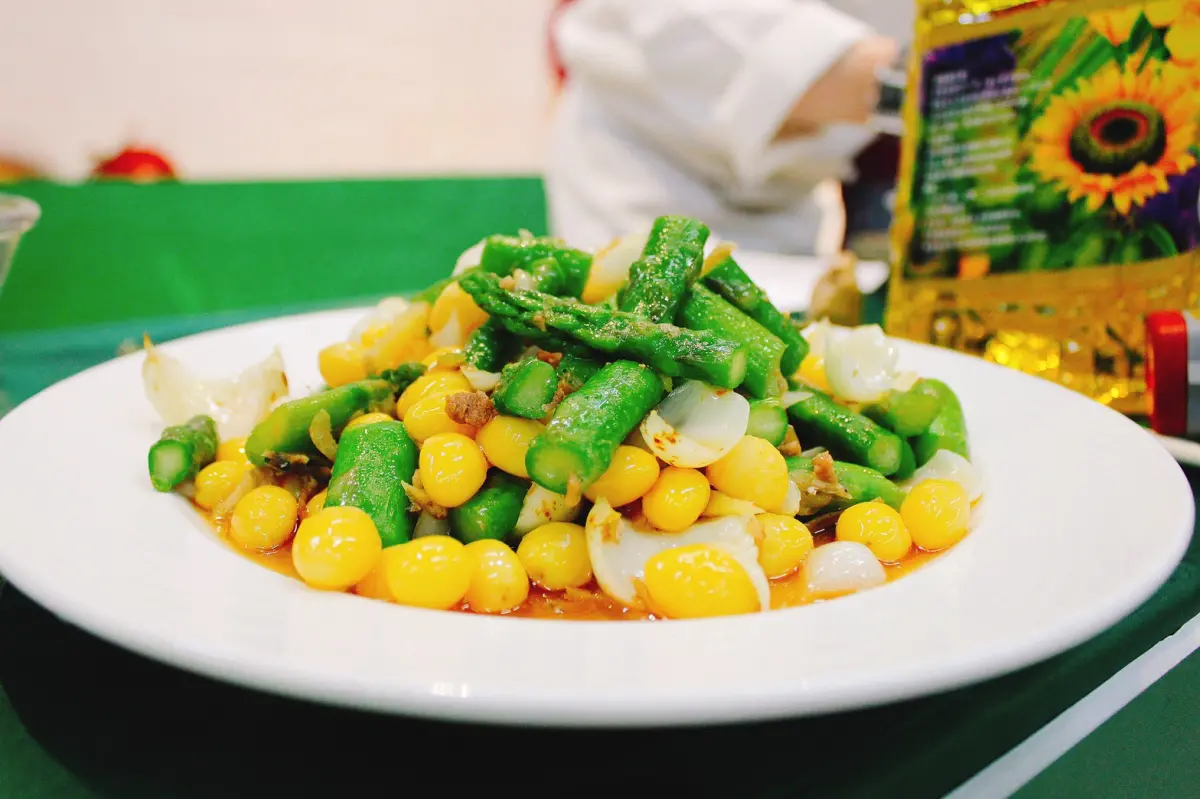 ▲民眾多認為吃銀杏可延緩失智、增強記憶力，不過醫師指出，功效尚為被證實。（圖／翻攝「得意的一天」官網）