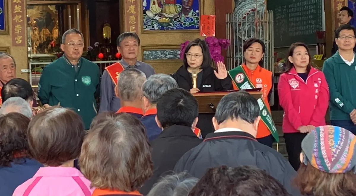 ▲蔡英文今天連跑南投兩家廟宇，拉抬候選人蔡培慧、蔡銘軒選情。（圖／記者顏幸如攝，2024.01.11）