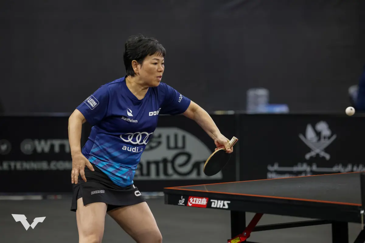 ▲60歲的倪夏蓮在2024WTT杜哈球星挑戰賽中擊敗中國極力培養的19歲新星蒯曼，挺進16強。（圖/取自WTT官網）