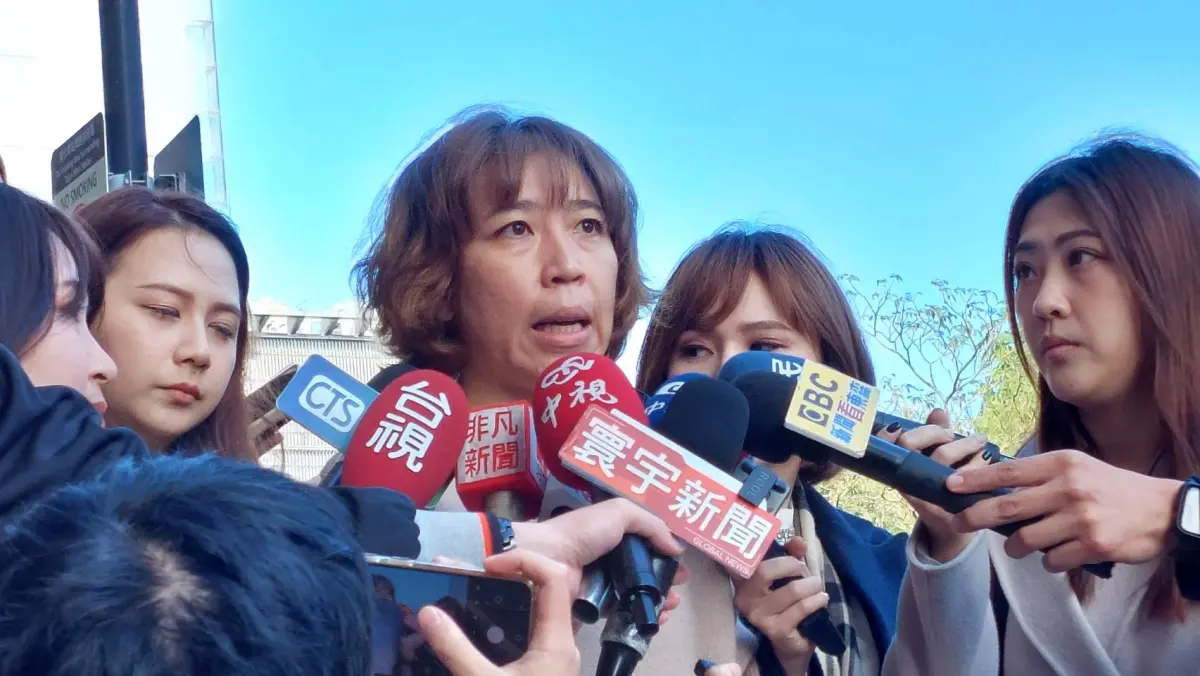 ▲屏東議長周典論的女兒周孟蓉爆料，昨天代轉郭台銘挺侯友宜，今天父親就遭借提。（圖／記者林怡昕攝，2023.01.12）