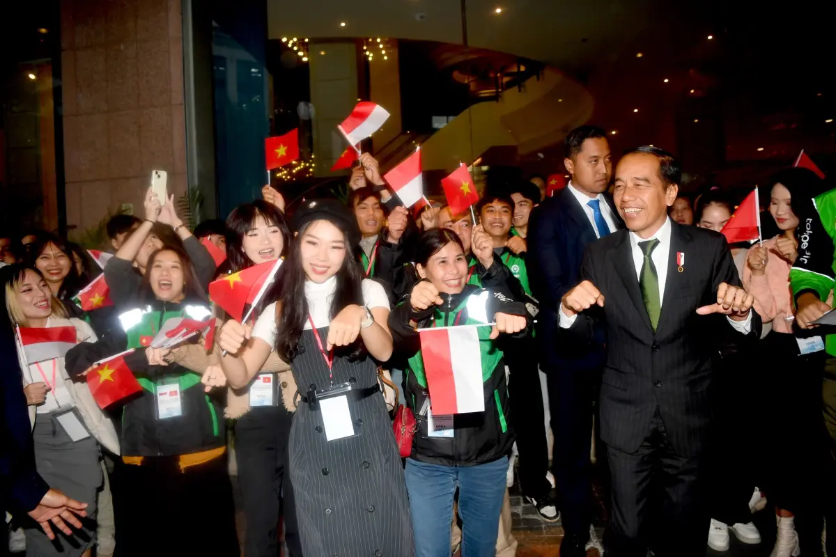 ▲印尼總統佐科威今抵達越南進行國事訪問，並探討南海衝突問題。（圖／Presiden Joko Widodo臉書）