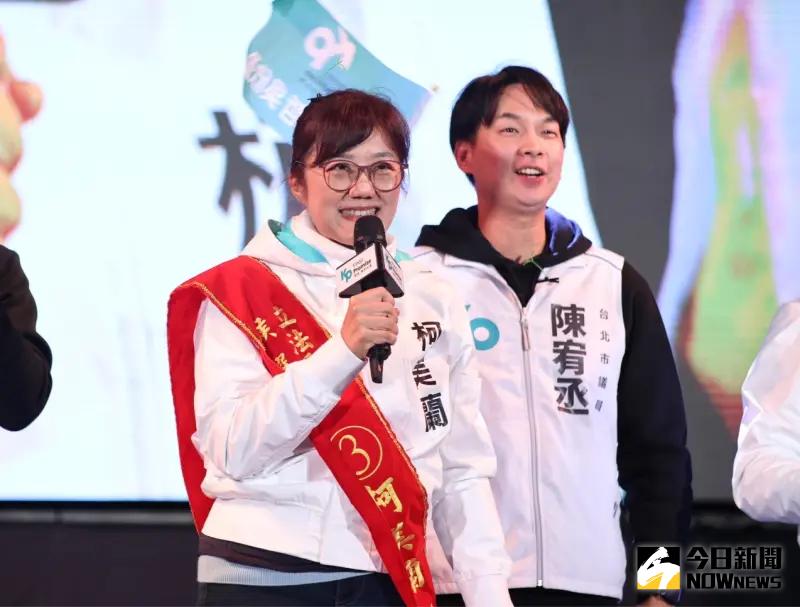 ▲民眾黨在凱道舉行選前之夜，柯文哲胞妹柯美蘭登台助講。（圖／記者陳明中攝，2024.01.12）