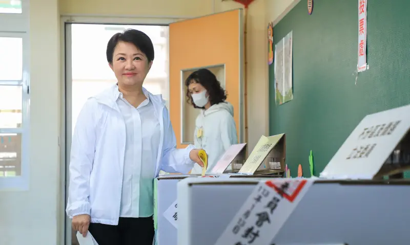 ▲台中市長盧秀燕今早完成投票。（圖／台中市政府提供，2024.01.13）