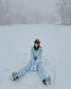 ▲林襄近日到日本體驗滑雪。（圖／林襄IG）