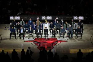NBA／公牛「榮譽之戒」儀式登場！前總經理意外遭噓　Kerr：可恥
