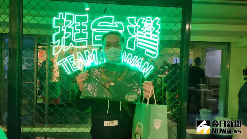 ▲「賴粉」林東建希望自己的一票,可以帶給台灣更好的未來。(圖/記者李琦瑋攝,2024.01.13)