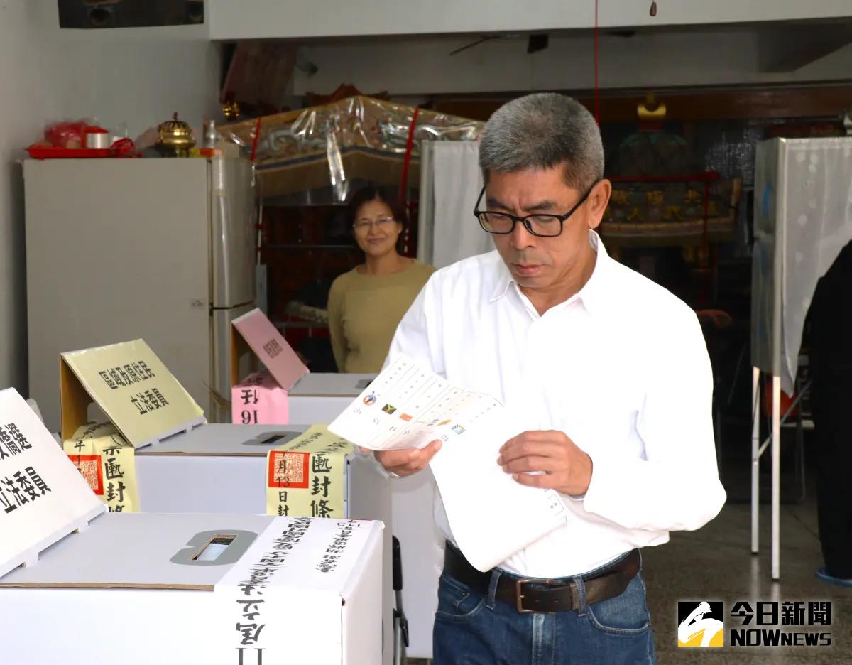 ▲楊曜今在立法院表決大戰投錯票，支持國民黨。（圖／記者張茂雄攝，2024.01.13）