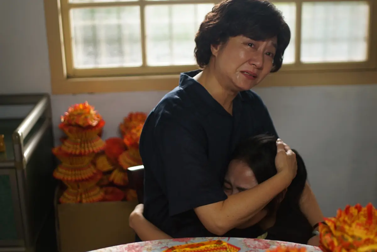 ▲楊麗音（左）以《早點回家》奪第28屆亞洲電視大獎最佳女配角。（圖／大愛）