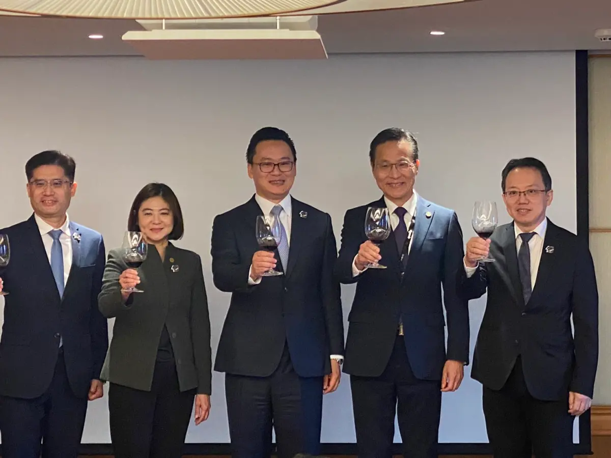 ▲台灣虎航歡慶2024開航10週年，繼「桃園－秋田」後、明「直飛福島」，日本達19條航線，董事長陳漢銘分享「目前還有鳥取、靜岡、大分、宮崎、島根共5城市規劃中」。（圖／記者蕭涵云攝）