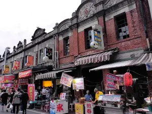 ▲旗山老街不僅是高雄市最熱門觀光景點，同時也是2023年最受歡迎的台灣老街，打敗老字號九份老街以及淡水老街。（圖/Google評論）