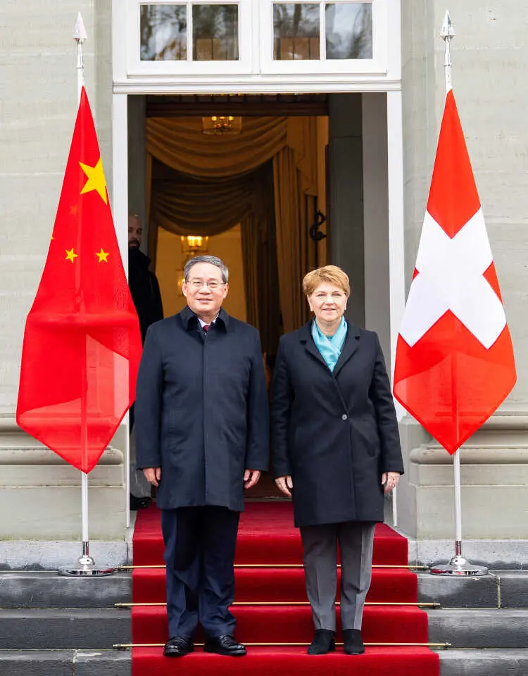 ▲中國國務院總理李強會見瑞士總統阿姆赫德。(圖：中國外交部發言人臉書)