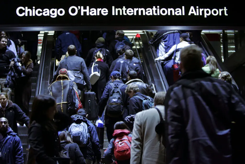 ▲全日空一架客機14日在芝加哥歐海爾機場準備起飛時，不慎撞上另一架達美航空班機。圖為芝加哥歐海爾機場。（圖／美聯社／達志影像）