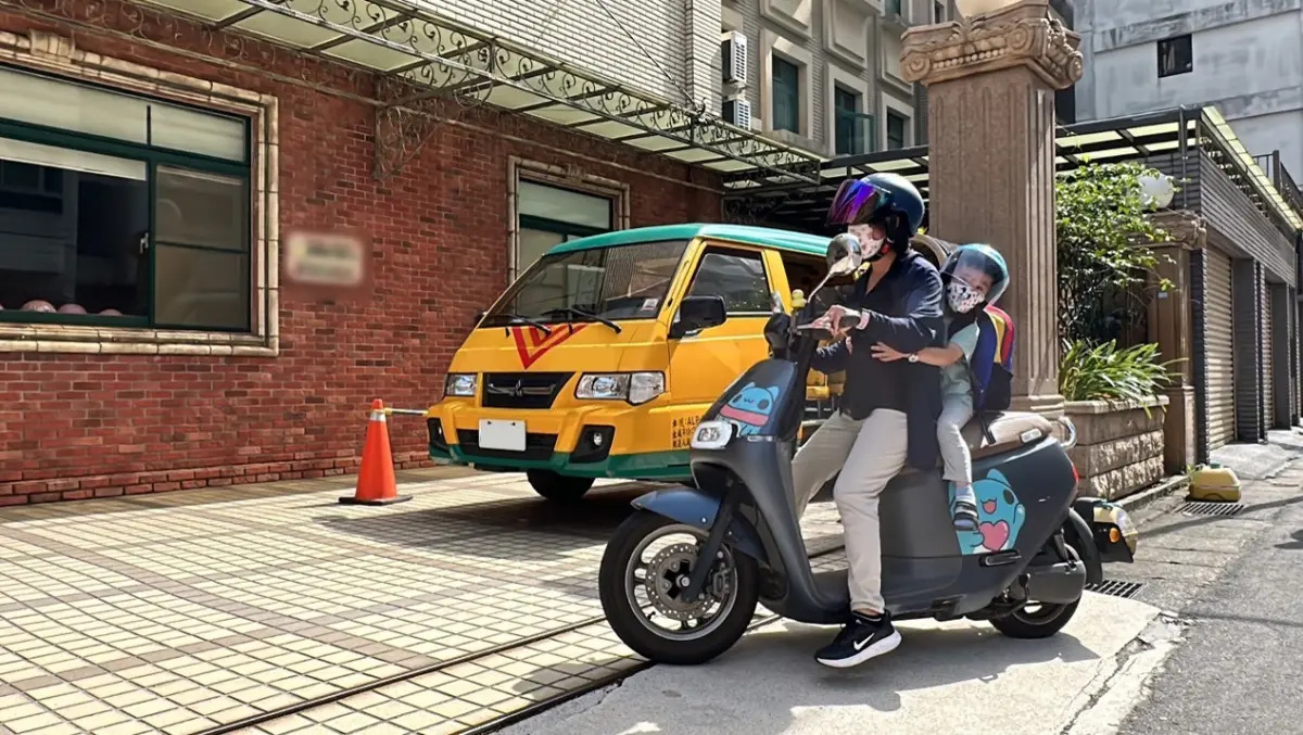 ▲桃市擴大推出「青壯新征程」及「婦幼E騎GO」專案，造福青壯年、新住民及婦幼三大族群，補助金額最高可達40,000元，為全國最高。（圖／桃園市環保局提供）