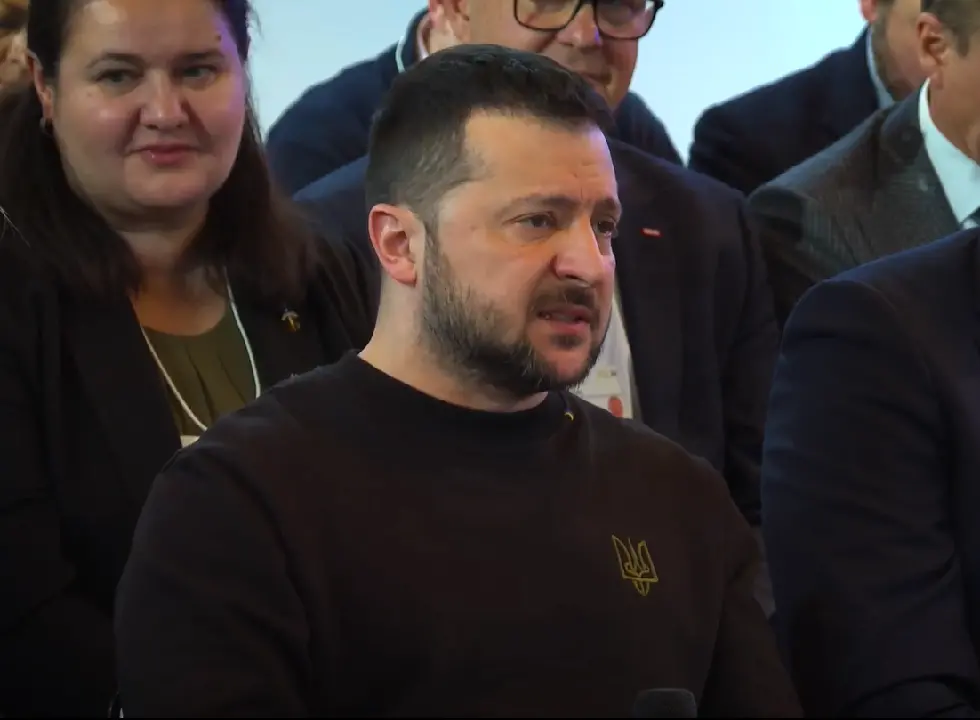 ▲烏克蘭總統澤倫斯基表示，烏國軍隊在廣闊的戰場前線部分地區面臨艱難戰鬥，西方軍事援助的延宕影響了烏克蘭部隊。資料照。（圖擷自澤倫斯基臉書）