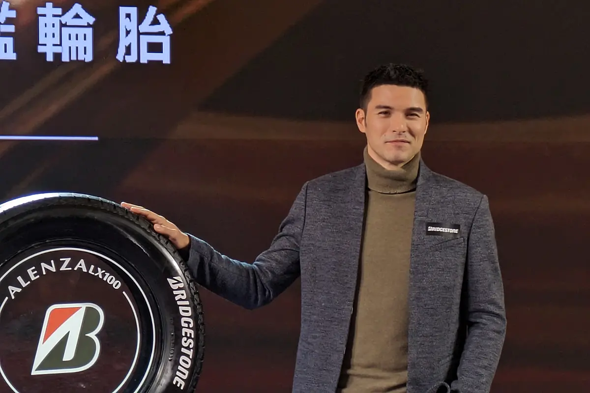 ▲ 【車勢星聞】鳳小岳享受駕駛，份外珍惜接送兒子上下學寶貴時光 