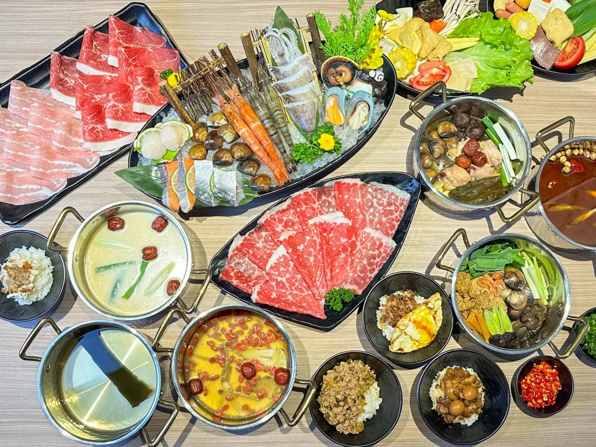 ▲「馬辣集團」推新品牌「肉之間．大盤肉幸福鍋物」，即日起插旗西門町商圈，每人420元起就能吃到飽。今（17）日起~1月19日更祭出指定套餐「買一送一」。（圖／馬辣集團提供）