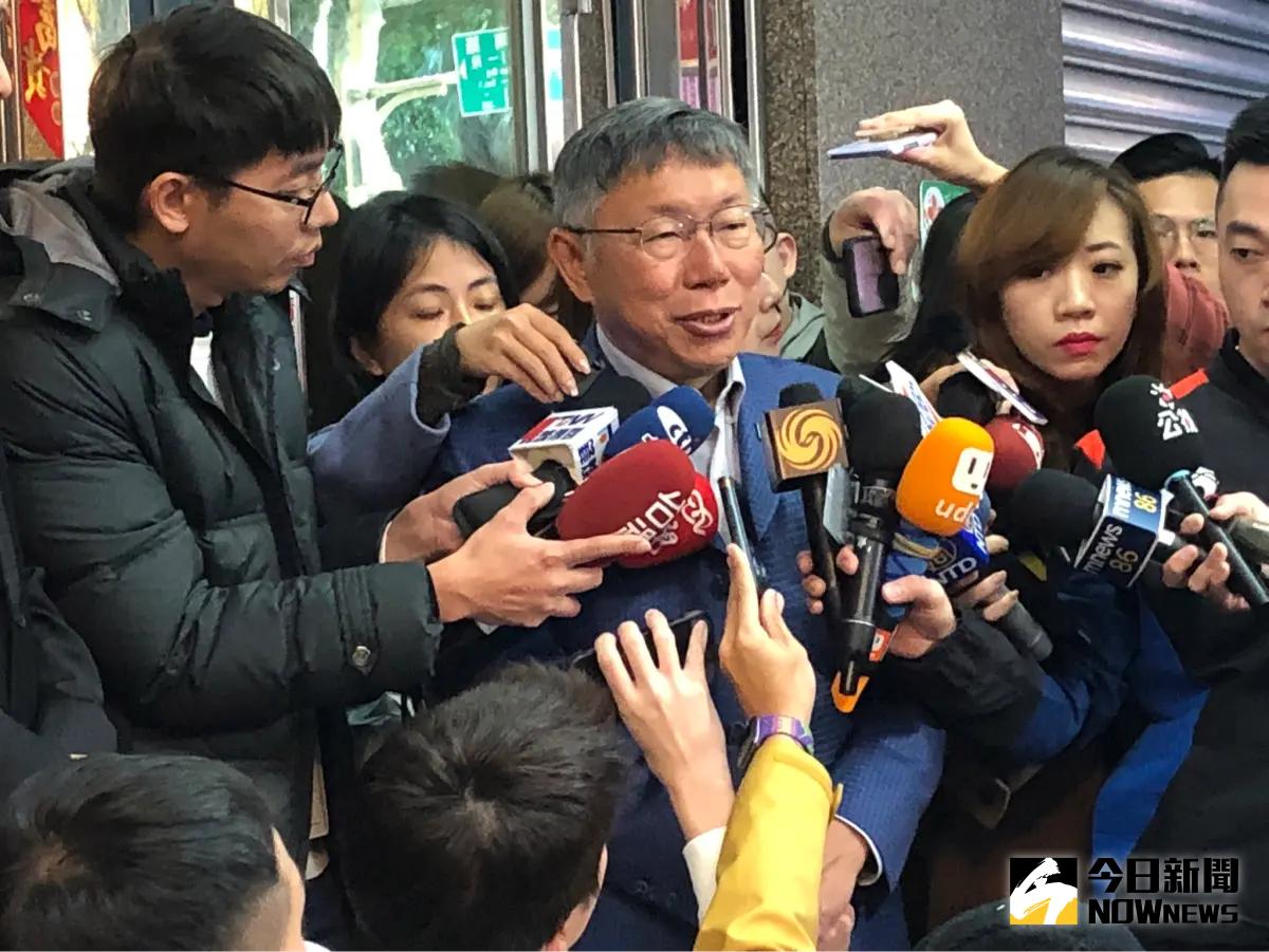 ▲民眾黨主席柯文哲在民眾黨中央黨部前受訪。（圖／記者嚴俊強攝，2024.01.17）