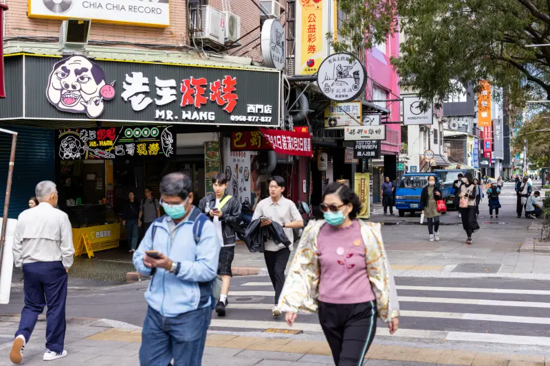 ▲西門町中華路一段屋齡50年的雙店面，去年8月交易總價約1.42億元，單價397.8萬元，創下萬華區店面實價登錄以來的單價新高紀錄。（圖／台灣房屋西門店提供）