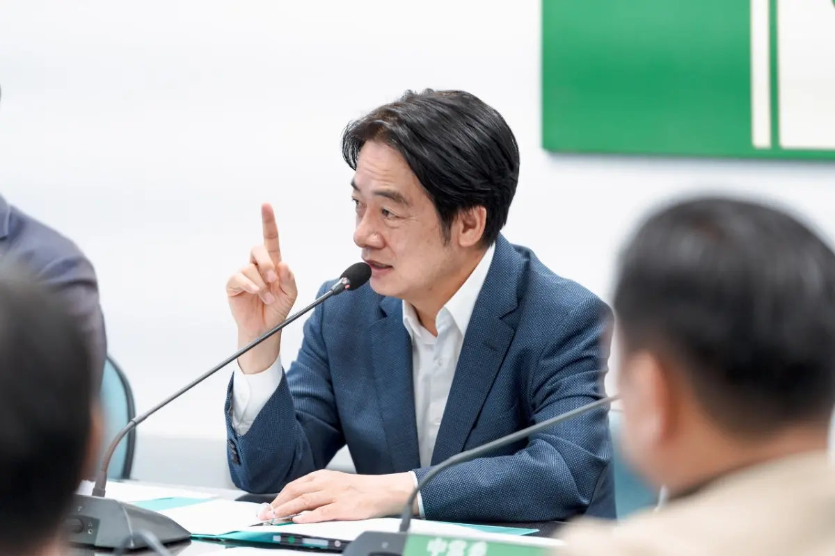 ▲去年台南3歲余姓女童遭撞身亡，引發各界譁然，父親「余爸爸」今（21）日在行人零死亡推動聯盟成立大會致詞，並在會中唸出寫給準總統賴清德的一封信。(資料照/賴清德臉書)