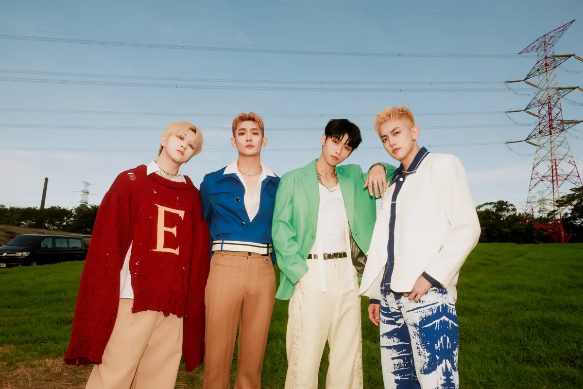 ▲U:NUS推出新歌〈The Guide〉 MV，其中蔡承祐（右二）在拍攝時忍不住落淚。（圖／滾石唱片提供）