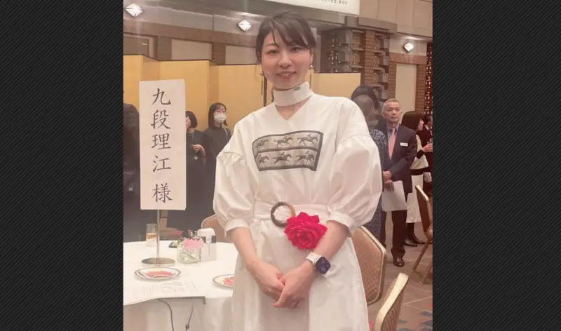 ▲33歲女作家九段理江憑藉《東京都同情塔》一書贏得第170屆芥川賞,她透露書中約有5%的文字是直接出自AI生成,引發熱議。(圖/翻攝自九段理江的IG)