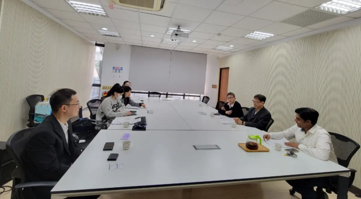 ▲雲林移民署赴策略聯盟大學，宣導移民法新制並推廣梅花卡。（圖／移民署提供）