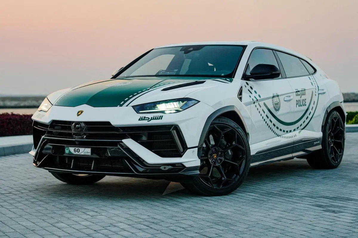 ▲ 全世界最幸福的警察在杜拜，杜拜警局新增Lamborghini Urus Performante警車 