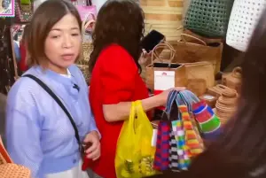 日本人超愛「台灣LV包」！女星狂掃22個　爆買3萬元嗨喊：好便宜
