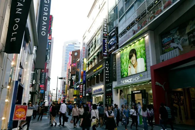 ▲韓國家事移工薪水約新台幣8萬元，首爾新計劃的薪水也仍比香港、新加坡高。(圖／Pixabay)