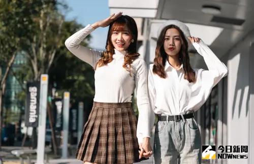 ▲冼迪琦(左)、夏蕾(右),中信兄弟Passion Sisters啦啦隊練習生。(圖/記者嚴俊強攝影,20240102) ▲冼迪琦(左)、夏蕾(右),中信兄弟Passion Sisters啦啦隊練習生。(圖/記者嚴俊強攝影,20240102)