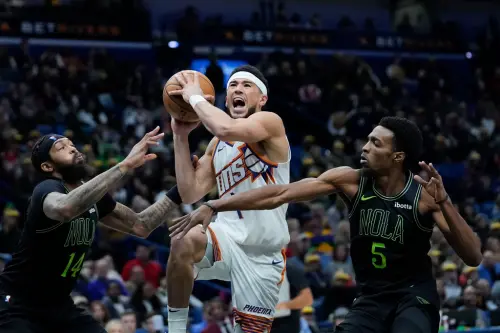 NBA／「奪命書生」Booker猛砍46分！ 太陽132:109擊敗獨行俠7連勝
