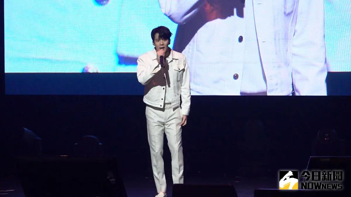 ▲河錫辰表演NewJeans《Hype boy》，崩潰喊「跳舞好難」。（圖／記者嚴俊強攝）