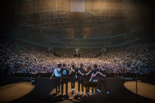 ▲「西洋天團」OneRepublic共和世代昨（19）日晚間第三度來台開唱。（圖／Live Nation Taiwan提供）