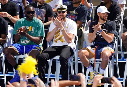 ▲金州勇士核心Draymond Green（左起）、Klay Thompson、Stephen Curry已經一起打球多年，從2015年起他們攜手拿下4座NBA總冠軍。（圖／美聯社／達志影像）
