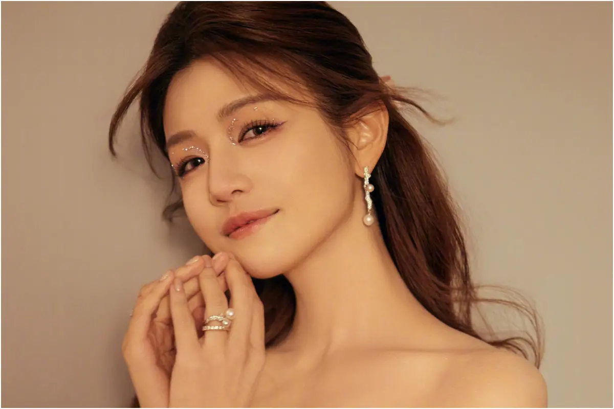 ▲陳妍希（如圖）和陳曉離婚，和平官宣「各自安好」，但工作室卻發出3點嚴正聲明，表示關於離婚相關傳聞，已經造成陳妍希的名譽受損，希望外界勿以訛傳訛。（圖／陳妍希微博）