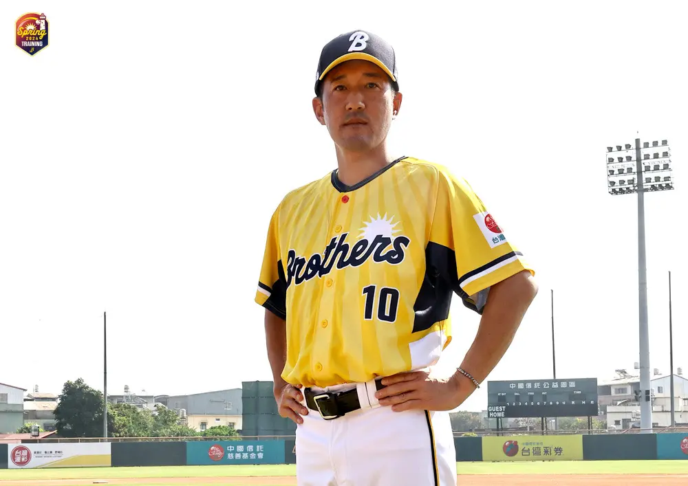 ▲中信兄弟總教練平野惠一，談到要參加的「叫恁總誒出來打」，表示自己當初人太好，只是被邀請所以就答應了，採訪時還一度誤會洪一中是對手。（圖／中信兄弟提供）